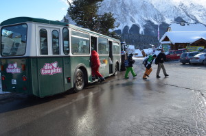 Skibus vás pohodlně a zdarma doveze od apartmánu k lanovce 